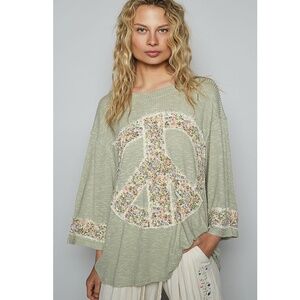 "The Fern" Sage Peace Sign Patch 3/4 Sleeve Top